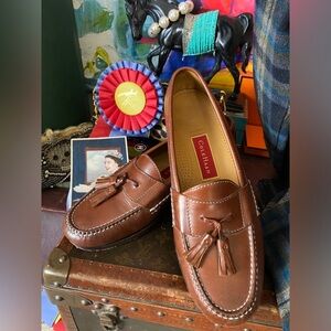 Handsome Classic Vintage COLE HAAN Tan Leather Tassel Loafers EUC unisex M 8.5
